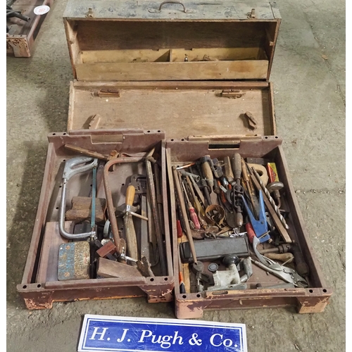 93 - Carpenters toolbox and assorted hand tools