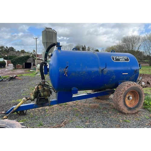 107 - Tanco 900 slurry tanker in working order