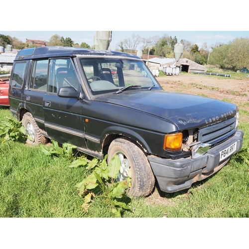 129 - Land Rover discovery for spares or repairs. V5 in office