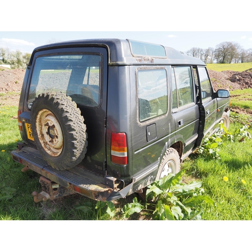 129 - Land Rover discovery for spares or repairs. V5 in office