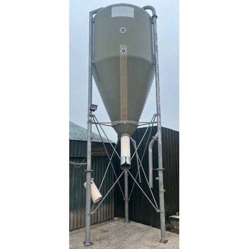 100 - Hanco 6 tonne fiberglass bulk bin. Purchaser to remove within two weeks.