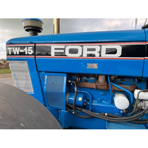 186 - Ford TW-15 4WD tractor. C/w inner and outer weights. Engine rebuilt 2 years ago, approx. 200 hours s... 