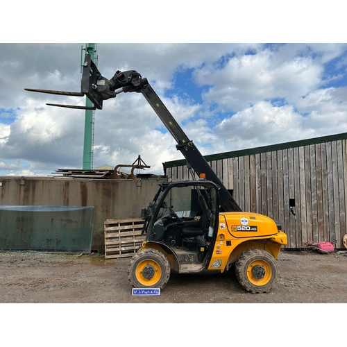 50 - JCB 520-40 Loadall. Showing 272.8 Hours. C/w pallet tines and bucket. Reg. WU71 MJJ. V5 in office