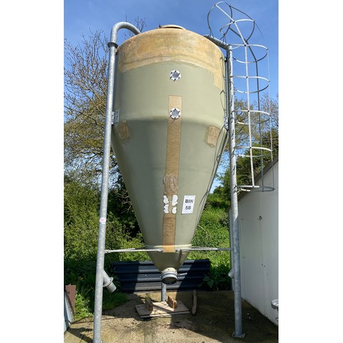 101 - Hanco 6 tonne fiberglass bulk bin. Purchaser to remove within two weeks.