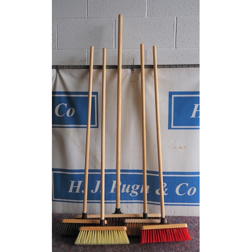 748 - Assorted brooms - 5