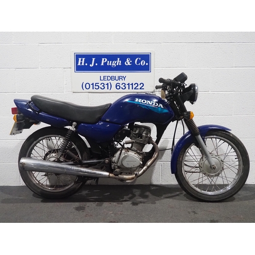 1690 - Honda CG125 motorcycle. 1998. 124cc.
Frame No. NMHJC27AOWJ100533
Engine No. JC27E-0001155
Runs and r... 