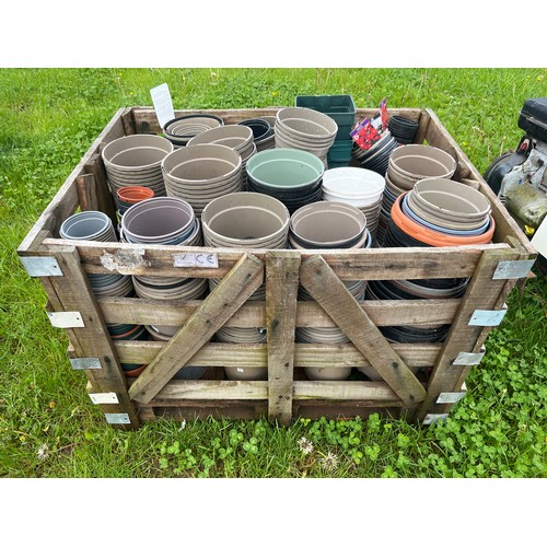 244A - Stillage of plastic pots