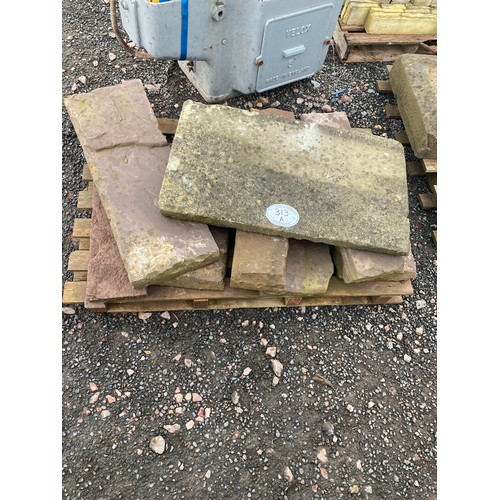 313A - Pallet of rockery stone