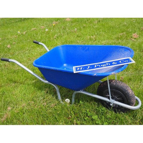 1241 - Plastic wheel barrow