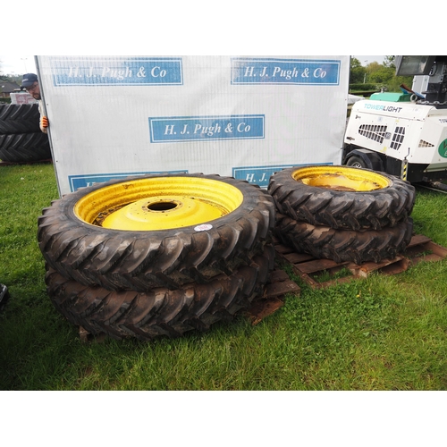 1632 - Rowcrop front tyres 11.2R32 and rear tyres 12.3R46