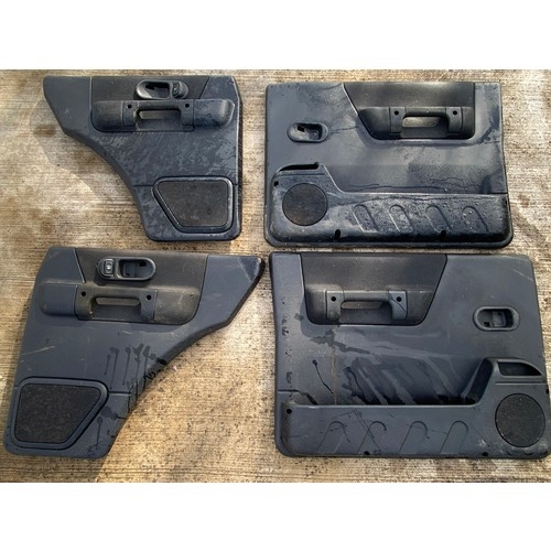 84 - Full set of Discovery 2 door cards