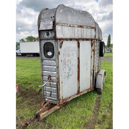 1680C - Vintage twin axle horse box trailer 10x5