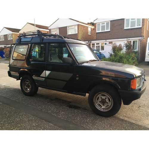 259 - Land Rover early V8 Discovery. 1989. Starts but not used recently. Sills and chassis are fine, front... 