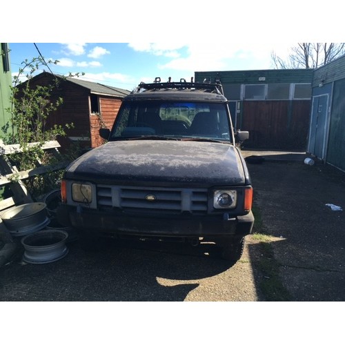 259 - Land Rover early V8 Discovery. 1989. Starts but not used recently. Sills and chassis are fine, front... 