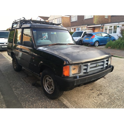 259 - Land Rover early V8 Discovery. 1989. Starts but not used recently. Sills and chassis are fine, front... 