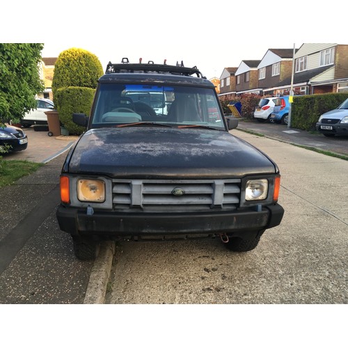 259 - Land Rover early V8 Discovery. 1989. Starts but not used recently. Sills and chassis are fine, front... 