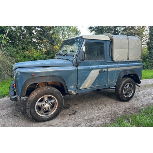 269 - Land Rover Defender 90 300 TDI. 1996. Runs and drives. MOT expired 8/11/22. Good engine and gearbox.... 