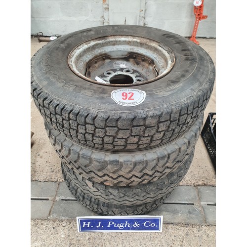 92 - Wheels and tyres 750 x 16 - 4