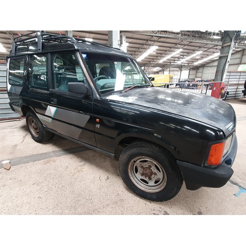 259 - Land Rover early V8 Discovery. 1989. Starts but not used recently. Sills and chassis are fine, front... 