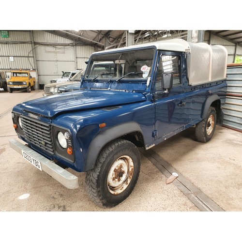 262 - Land Rover Defender 110 TD5. LWB. Current owner since 2003, good service history. 
Reg. CE03 YBG. V5... 