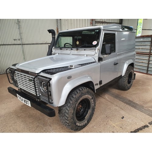 267 - Land Rover Defender 90 TD5, 2004. 
Runs and drives, MOT until 01.11.23, engine has been remapped, re... 