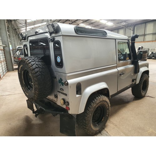 267 - Land Rover Defender 90 TD5, 2004. 
Runs and drives, MOT until 01.11.23, engine has been remapped, re... 