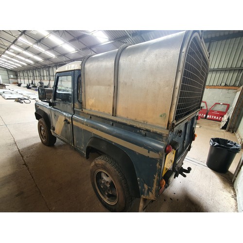 269 - Land Rover Defender 90 300 TDI. 1996. Runs and drives. MOT expired 8/11/22. Good engine and gearbox.... 