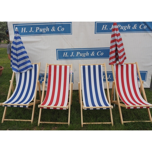 244 - Deck chairs - 4 + 2 umbrellas