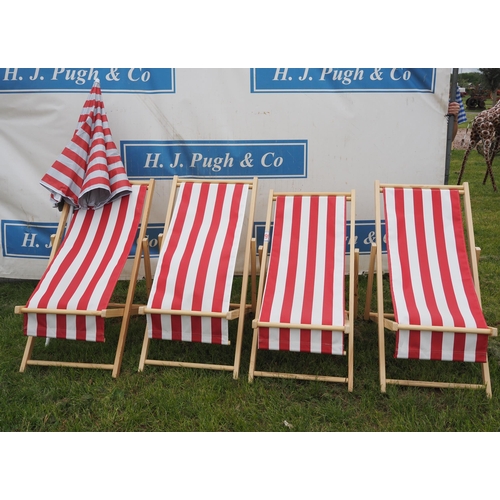 299 - Deck chairs - 4 + umbrella