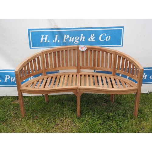 301 - Wooden kidney shaped bench 5ft