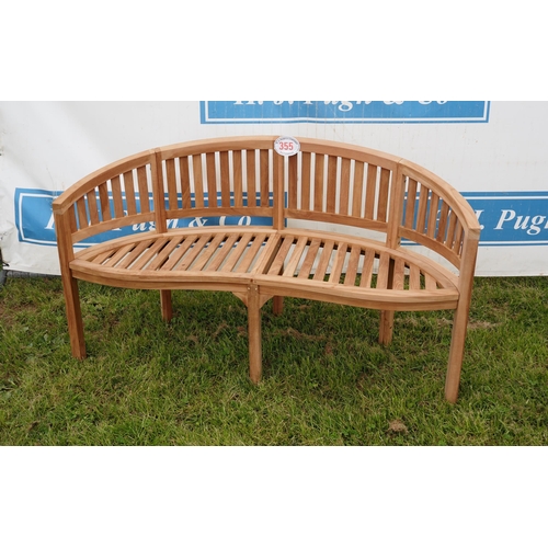 355 - Wooden kidney shaped bench - 5ft