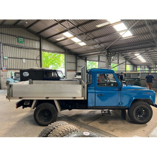 271 - Land Rover Defender 130 tipper 200TDI. 1992. Runs and drives. 12 Months MOT with no advisories, 1500... 