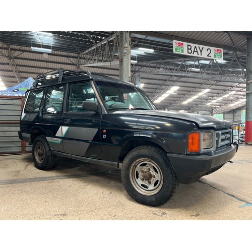 259 - Land Rover early V8 Discovery. 1989. Starts but not used recently. Sills and chassis are fine, front... 