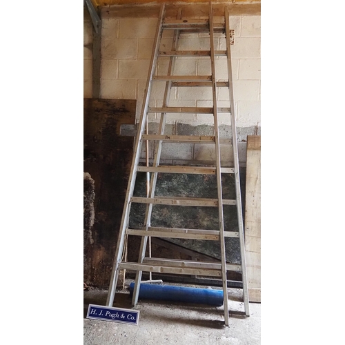 169 - Aluminium ladders - 2