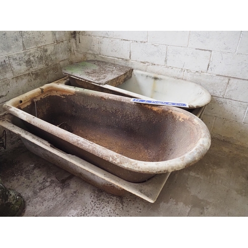 239 - Old cast iron baths - 5