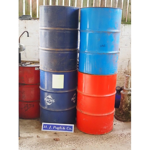 241 - Oil barrels - 6