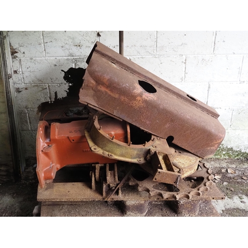 253 - Bristol bonnet and crawler spares