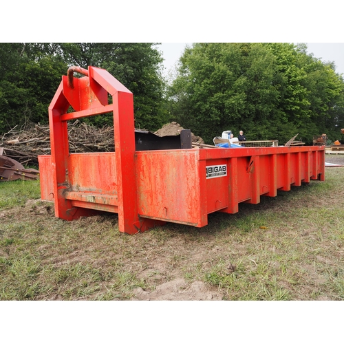 420 - Bigab 10-14 hook lift system. 2016. Comprises of uplift trailer, flat bed and skip body. Works and r... 