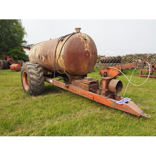 425 - Weston tanker on power drive chassis. No pump