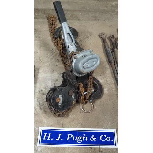 43 - Heavy duty ratchet puller
