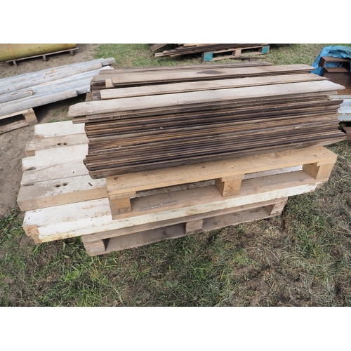 461 - 2 Pallets of timber