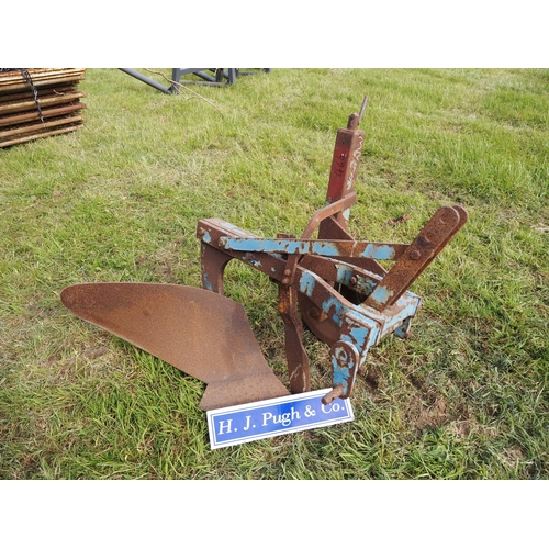 466 - Single furrow compact plough