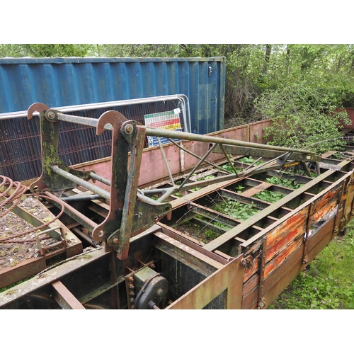 525 - JCB truss jib