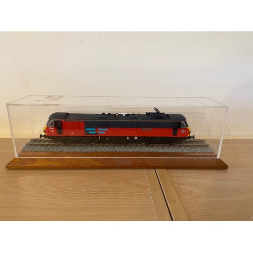 208 - Adrian Shooter locomotive model