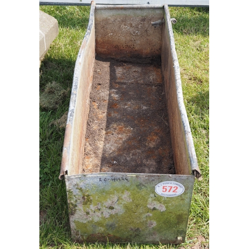 572 - Galvanised water trough 5ft