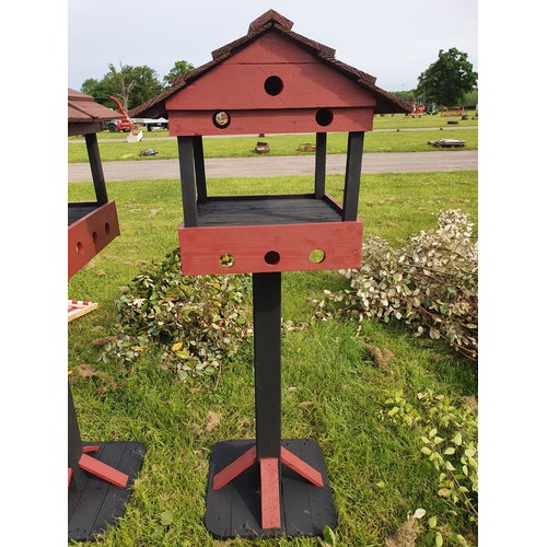 67 - Bird table