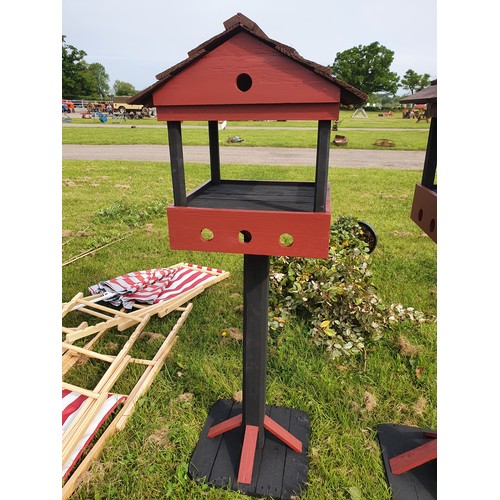 68 - Bird table