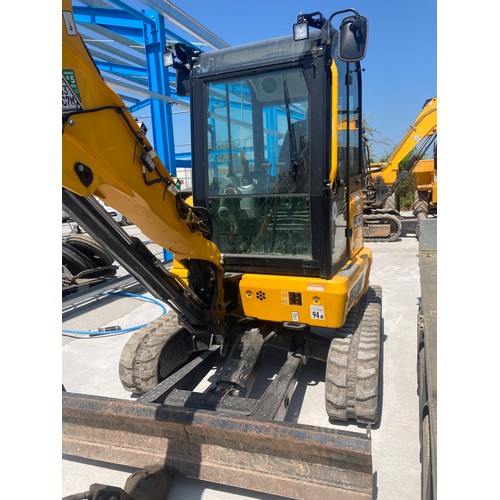 53 - JCB 35 Z-1 360 excavator. 2021. Runs and drives. Showing 300 hours. Not including 3 Ton breaker atta... 