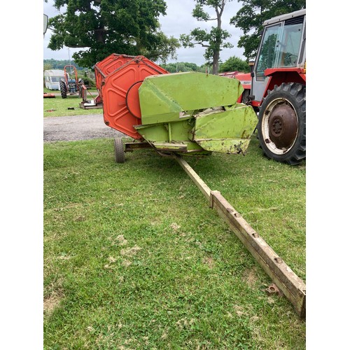 1750 - Class Dominator 76 combine complete with header. Runs and drives. 3629 hours. Reg. B392 YKM. V5 and ... 