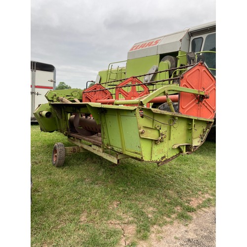 1750 - Class Dominator 76 combine complete with header. Runs and drives. 3629 hours. Reg. B392 YKM. V5 and ... 